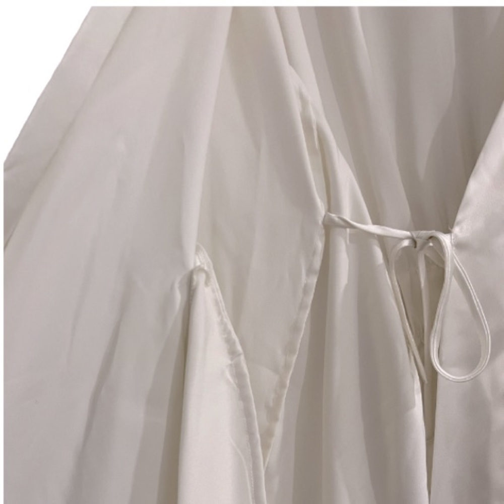 Victoria’s Secret Robe with side pockets. - Picture 6 of 6